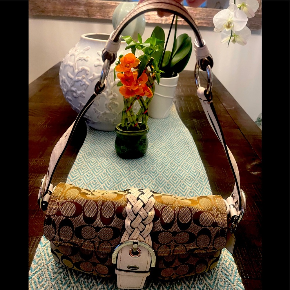 🌺Coach purse - Picture 3 of 9